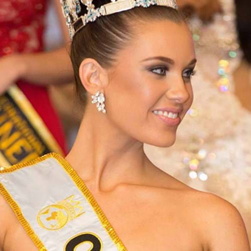 2014 Miss World Australia wears Andrea Agosta Designer Jewellery earrings